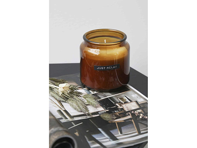 Ароматизированная свеча Let's Get Cozy, cedarwood