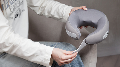 Подушка-массажер "Hug" с функцией обогрева, серый