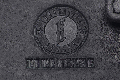 Бумажник KLONDIKE Yukon, натуральная кожа в черном цвете, 10 х 2 х 12,5 см