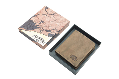 Бумажник KLONDIKE «Jamie», натуральная кожа в коричневом цвете, 9 х 10,5 см