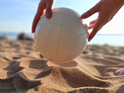 Волейбольный мяч Friday, белый