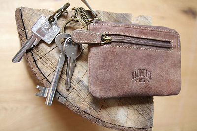 Ключница KLONDIKE «Tom», натуральная кожа в светло-коричневом цвете, 11 х 7,5 см