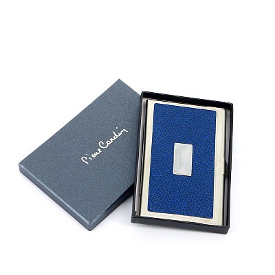 Визитница Pierre Cardin. Корпус- металл иск.кожа. Размер 9,3 х 6,0 х 0,8 см. Цвет - синий.