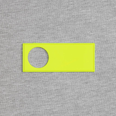 Лейбл из ПВХ с вырубкой «Круг», желтый неон